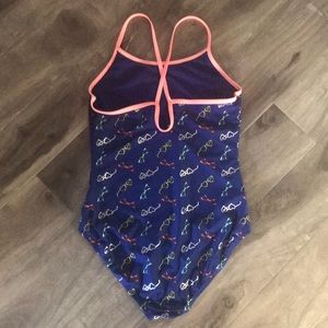 Old Navy Swim - One piece Swim bathing suit teen girl 🏊♂️ 👙 Old Navy Swim - One piece Swim bathing suit teen girl 🏊♂️ 👙